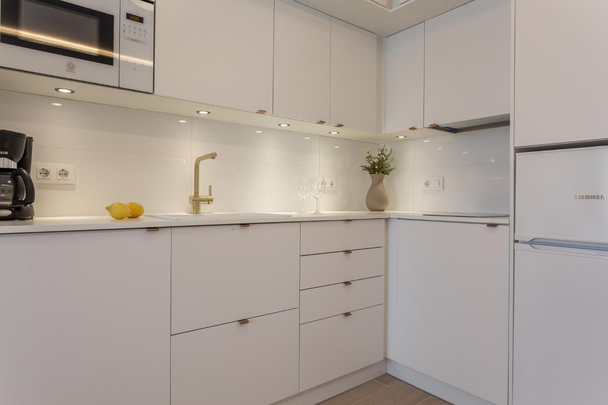 Estudio Con Terraza Lorena Ля Эскала Экстерьер фото
